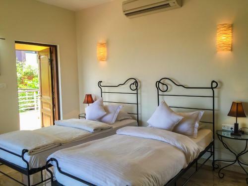 Dolphin Heights Ocean View Villa