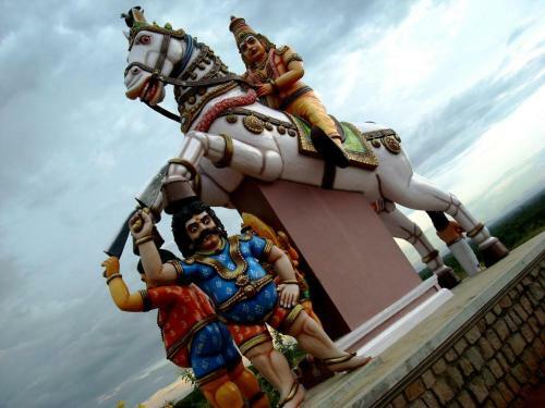 Hotel Kadambavanam Ethnic Village Resort