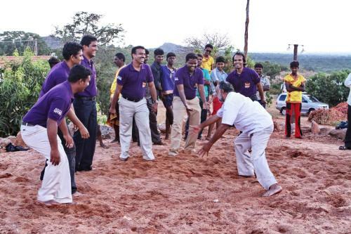 Hotel Kadambavanam Ethnic Village Resort