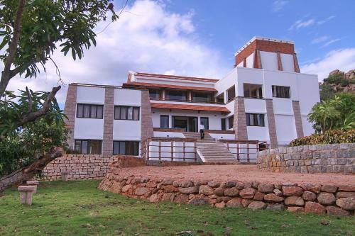 Hotel Kadambavanam Ethnic Village Resort