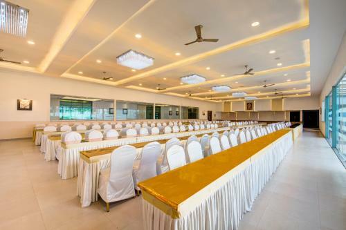 Hotel The Sai Leela