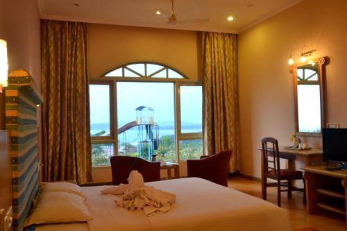 Hotel Kohinoor Samudra Beach Resort, Ratnagiri