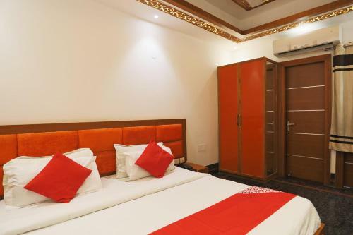 Hotel Oyo 15183 Jjk Home Stay