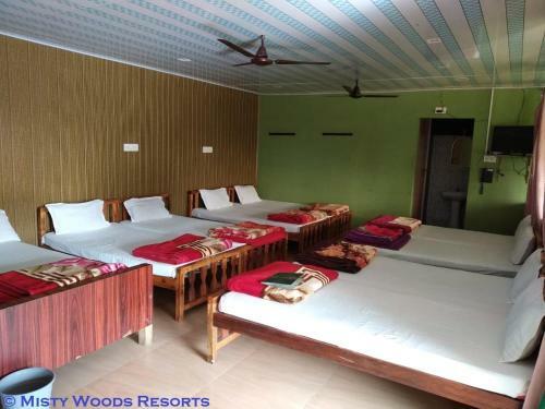Hotel Misty Woods Resort