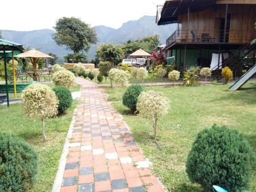 Hotel Misty Woods Resort