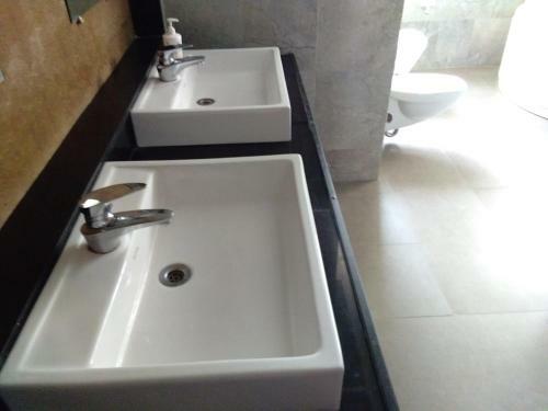 Hostal Amanora Service Apartment
