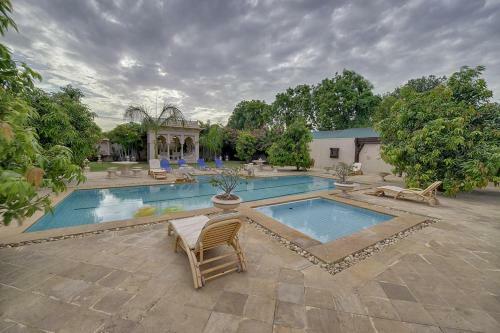 Hotel Champaner Heritage Resort