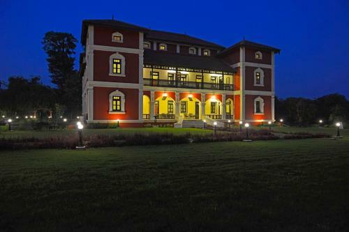 Hotel Champaner Heritage Resort