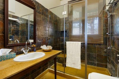 Hotel 7 Pines - " An English Retreat"