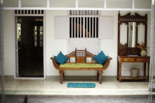 Teak Grove Country House