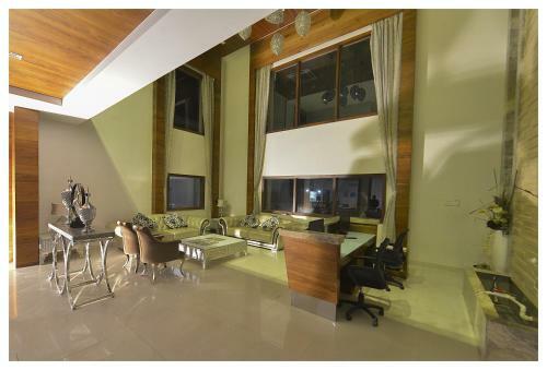 Hotel The Lohana Village Resort