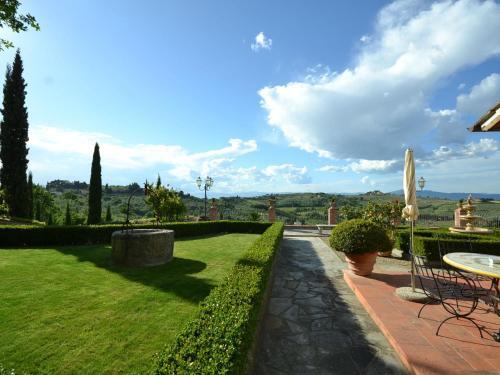 Splendid Holiday Home In Florence With Swimming Pool