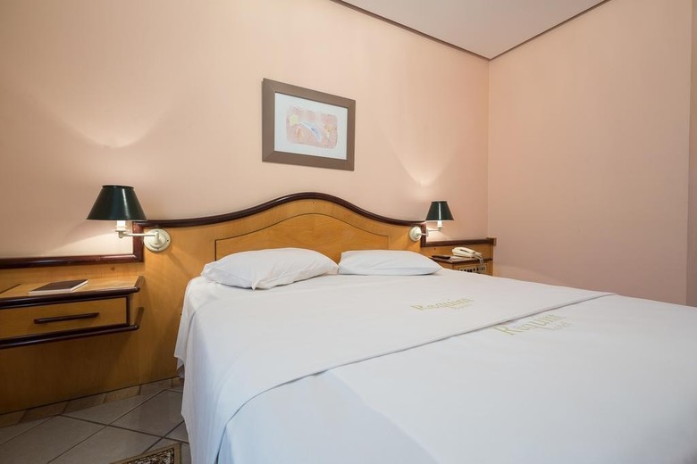 Requint Hotel