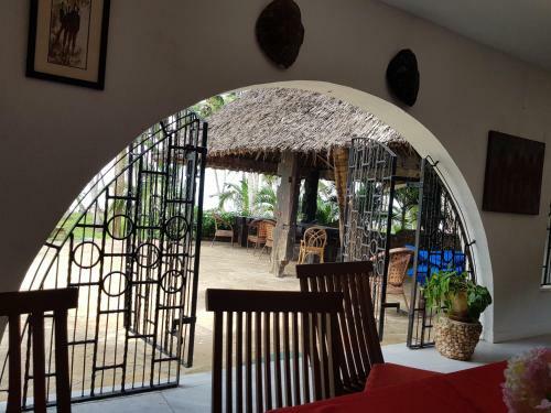 Kivulini Diani Beach Front Villa's & Cottages