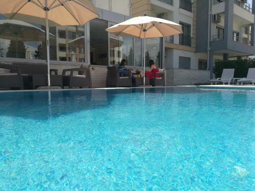 Aria Apartments