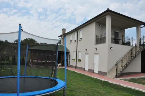 Aria Apartments