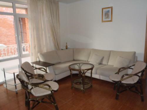 Apartment On Primorskaya 24b