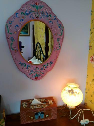 Light And Shadow B&B
