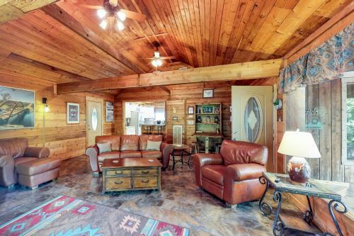 Creekside Casita