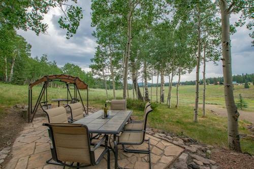 Ponderosa Lodge