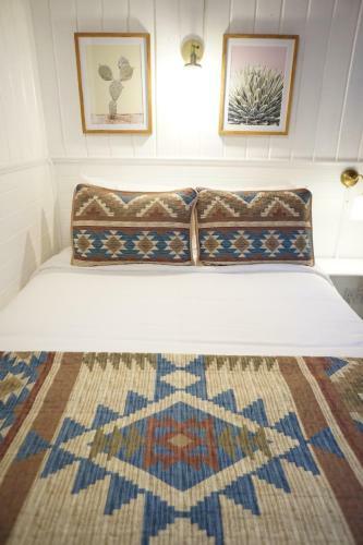 Shaver Lake Village Hotel