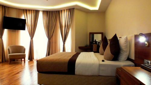 Leon Boutique Hotel