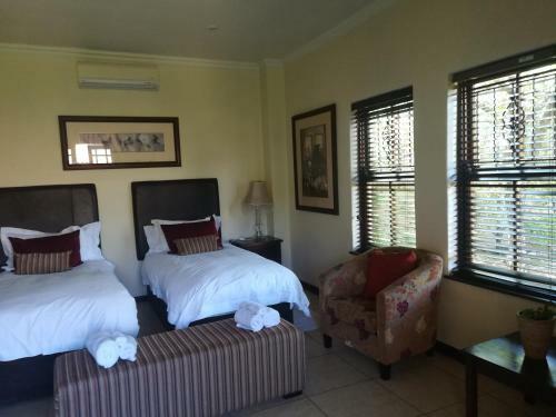 Hostal Moon And Sixpence Garden Guest House