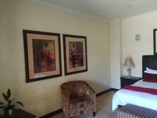 Hostal Moon And Sixpence Garden Guest House