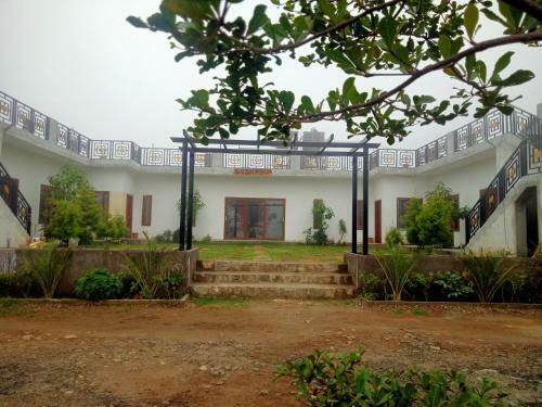 Hotel Sushmika Villas