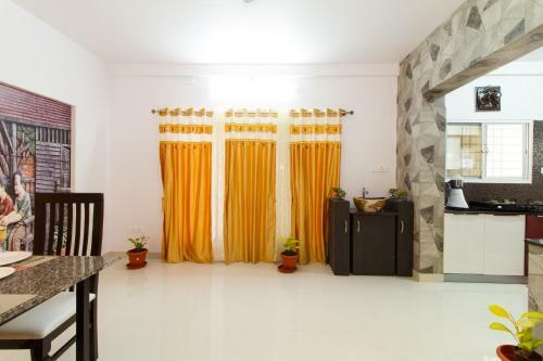 Apartamentos Executive Balcony Rooms - 5 Rooms - 2 Single Cozy Beds