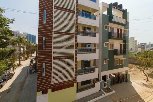 Apartamentos Executive Balcony Rooms - 5 Rooms - 2 Single Cozy Beds