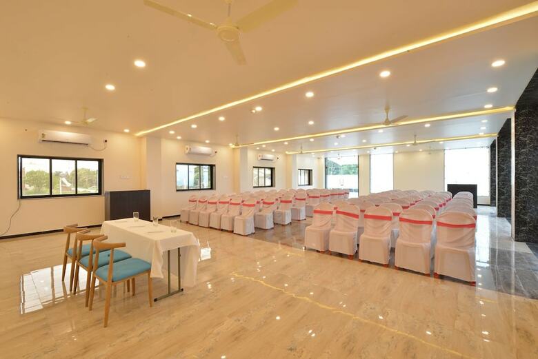 Hotel The Fern Residency Parbhani