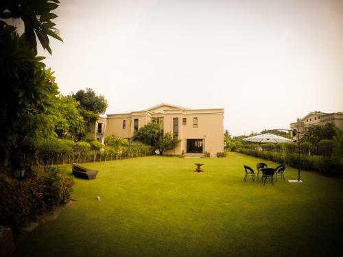 Villa Meghbrishti Bari
