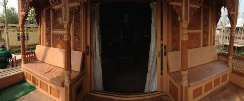 Hostal Taif Houseboat