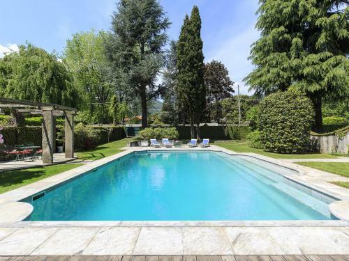 Lesa Villa Sleeps 8 Pool Air Con Wifi