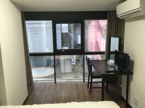 Hostal Times Inn 2f