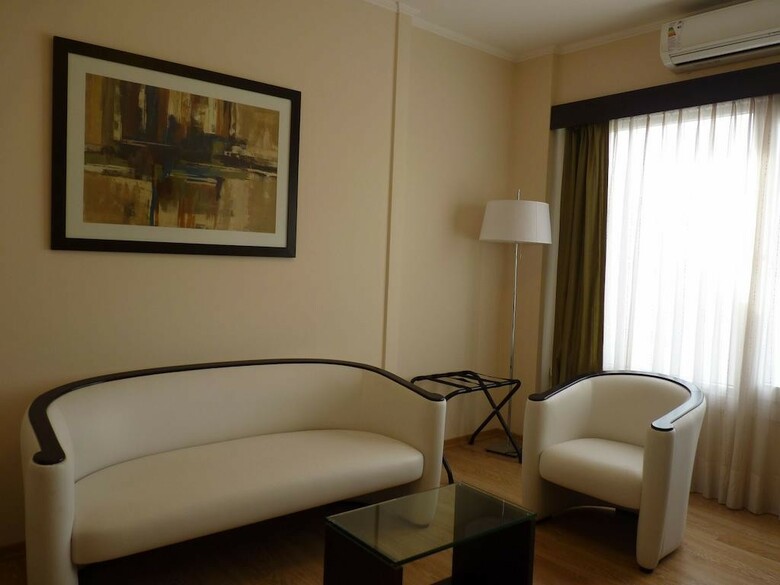 Hotel Osam