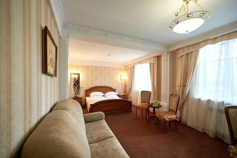 Zvezda Hotel