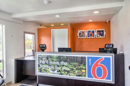 Hotel Motel 6 Everett South