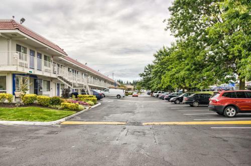 Hotel Motel 6 Everett South