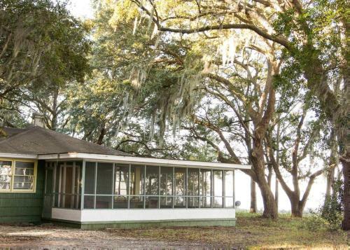 Coastal Cravings On St. Helena Island