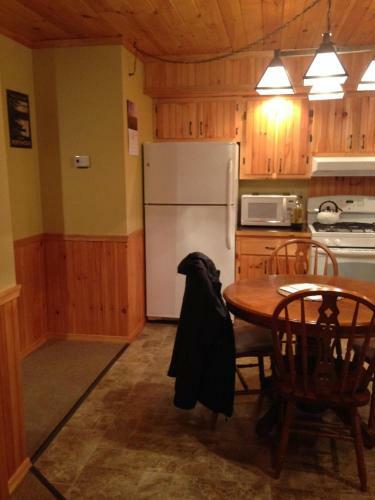 Hotel Rough Cut Lodge