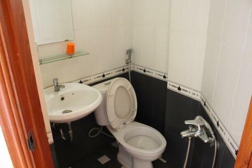 Hostal H&t Hotel
