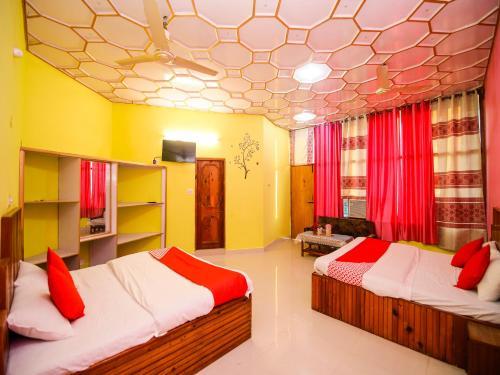 Hotel Oyo 26724 Mid Way Tourist Resort
