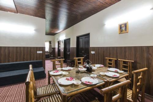 Lodge Aishnee Bagh By Vista Rooms