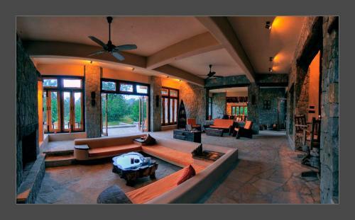Hotel Kanha Earth Lodge