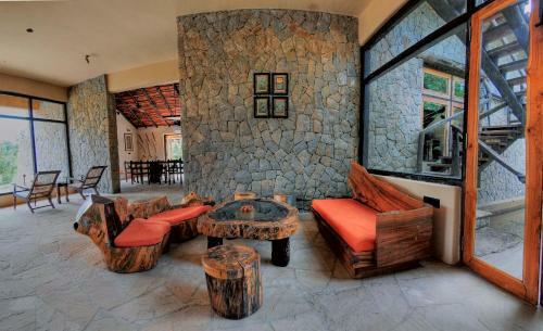 Hotel Kanha Earth Lodge