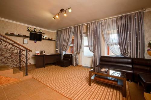 Hostal Chalet Voyage