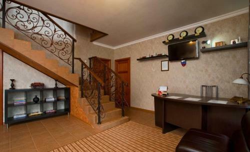 Hostal Chalet Voyage