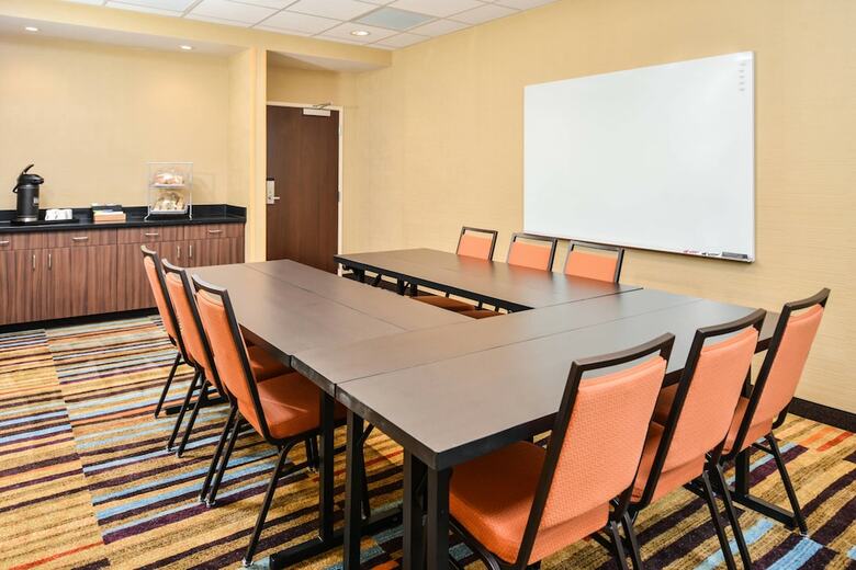 Hotel Fairfield Inn & Suites By Marriott Warrensburg
